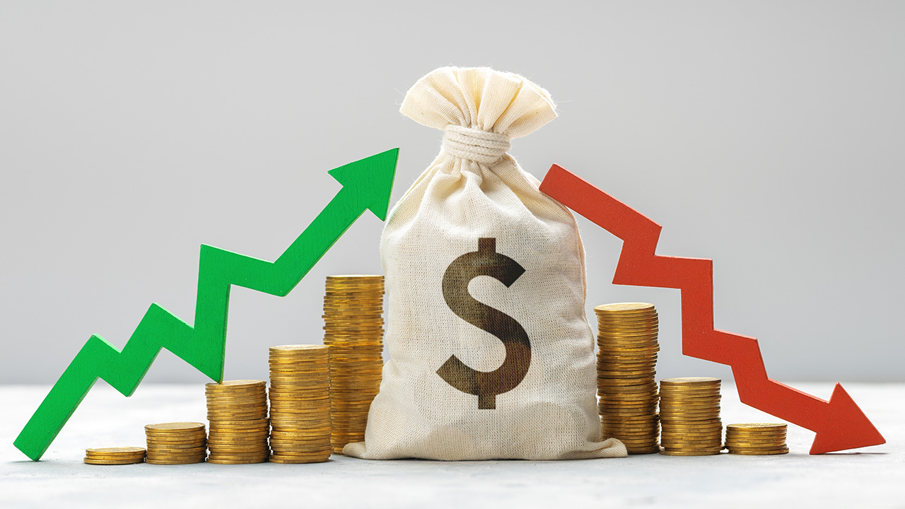 Tipo de cambio se mantiene estable tras reporte mixto de producción industrial